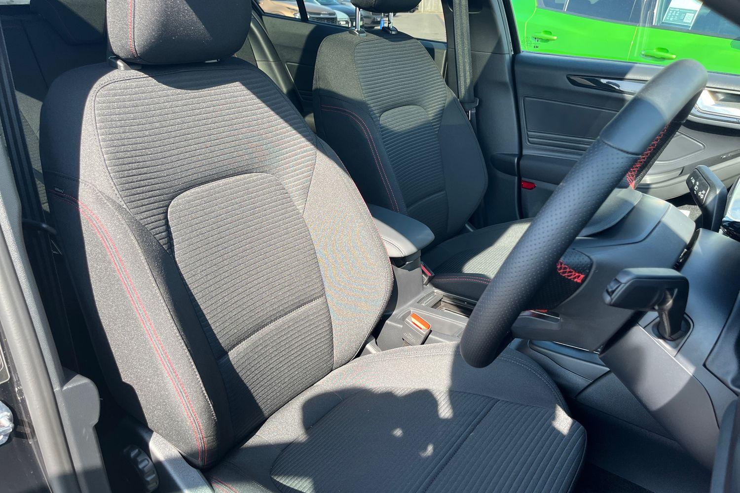 Ford FOCUS Photo 16