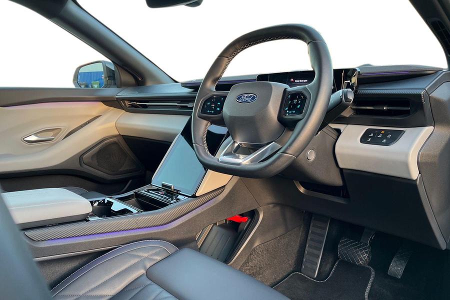 Ford Explorer Photo autoimg-6841408243f43c70e22dfaa09735fa2dd329a52a.jpg