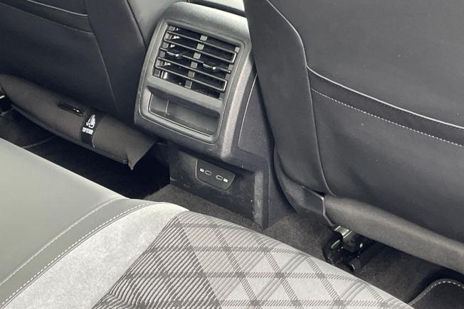 Volkswagen Golf Photo 47