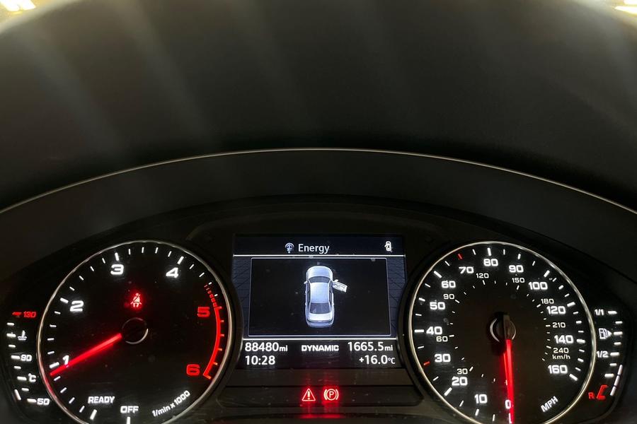 Audi A4 Photo autoimg-684744f219c4fa3de6d54391dd0c0491d467cbba.jpg
