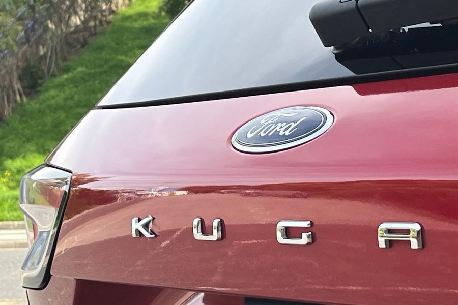 Ford Kuga Photo autoimg-684b8847860371d4386086d34e01302811fccf87.jpg