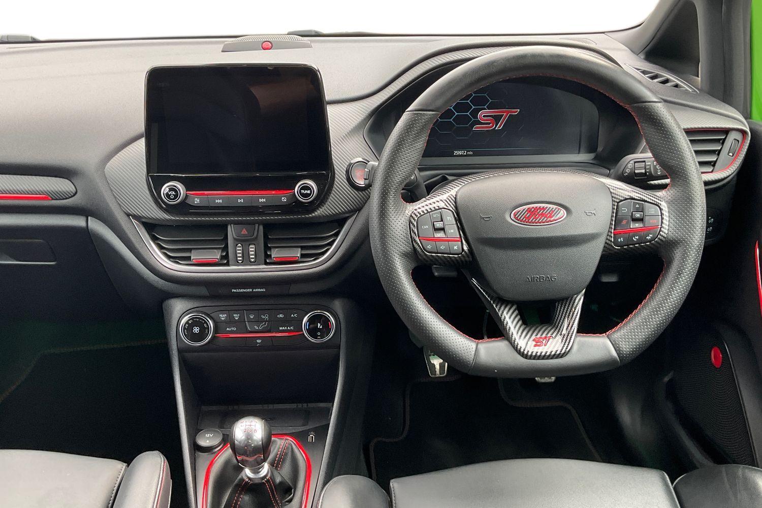 Ford Fiesta Photo 10