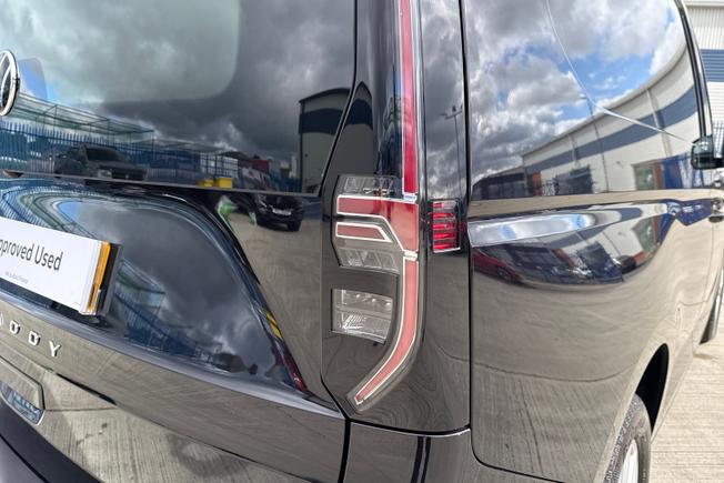 VOLKSWAGEN Caddy Photo 18