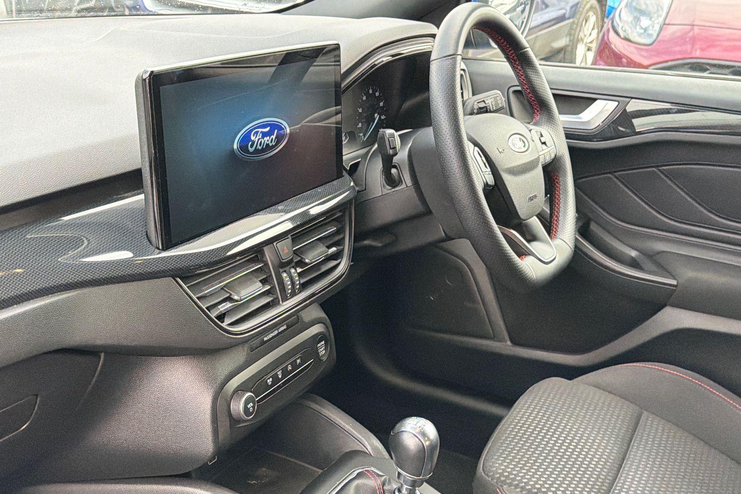 Ford FOCUS Photo 17