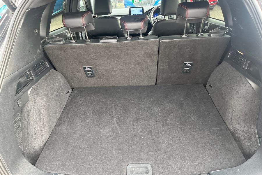 Ford KUGA Photo autoimg-68548eedf5d888073a9e626b653ff5e2af4ceb26.jpg