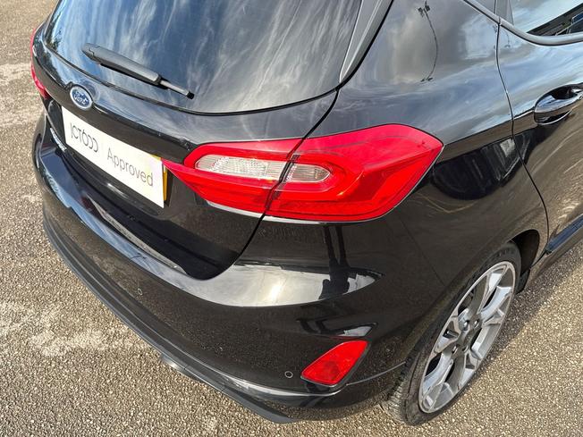 FORD Fiesta Photo 22