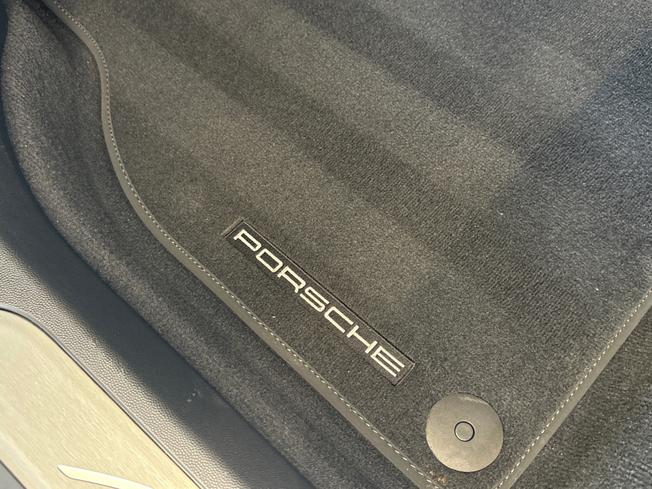 PORSCHE Macan Photo 34