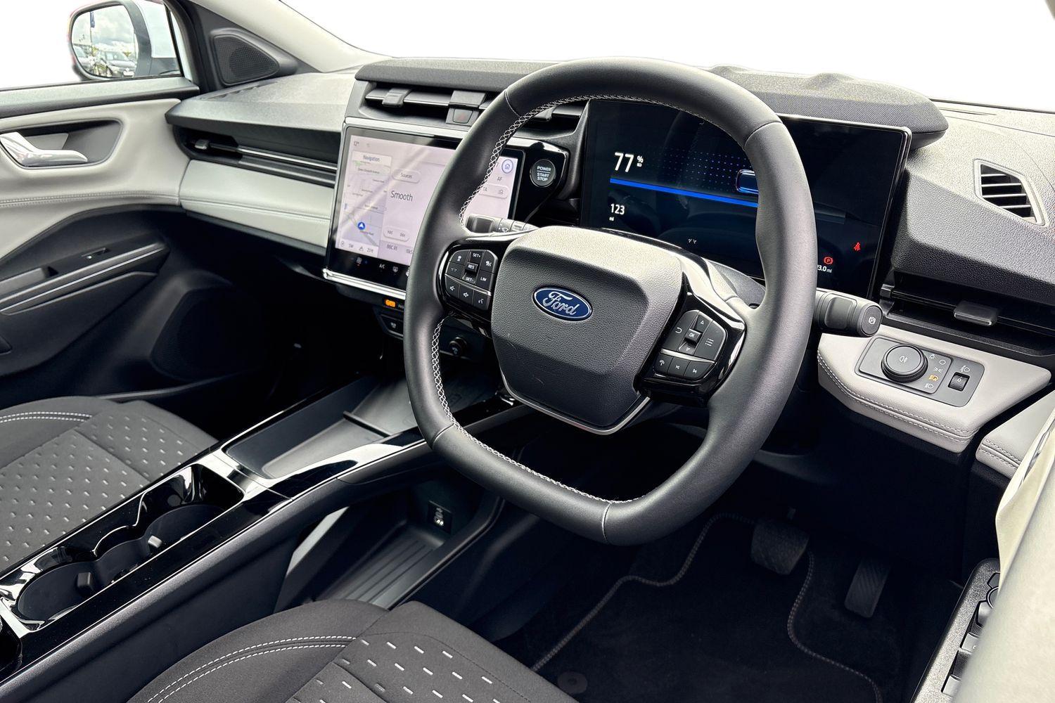 Ford Puma Gen-E Photo 8