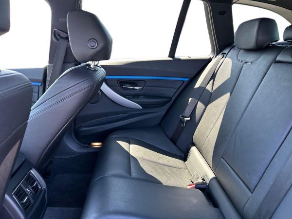 BMW 3 Series Photo autoimg-686246a71cc51a0de0edc7243a64d4f61fa386e9.jpg