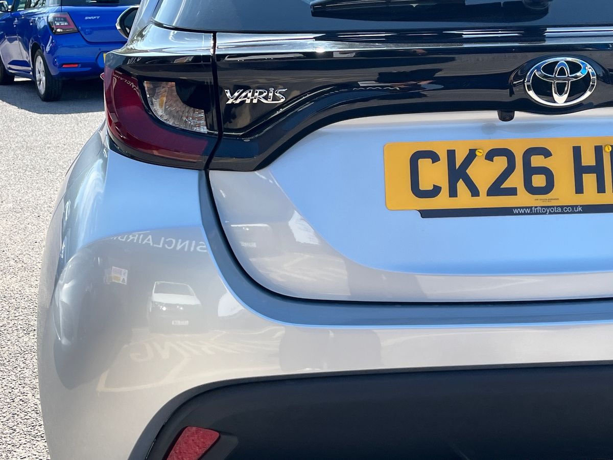 Toyota Yaris Photo 17