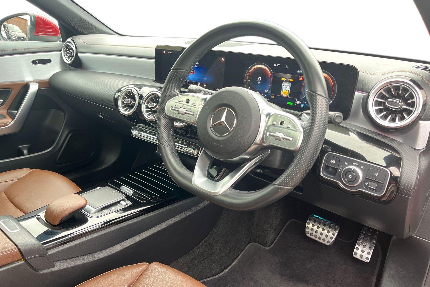 Mercedes-Benz CLA Photo 8