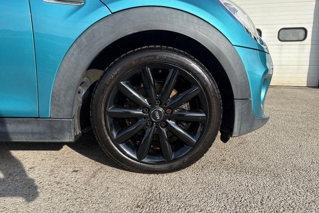 MINI Hatchback Photo 5
