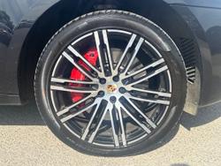 PORSCHE Macan Photo 5