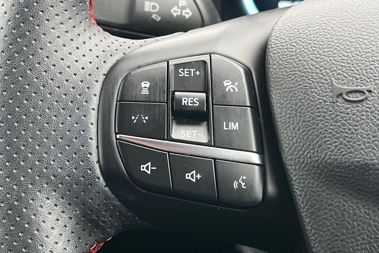 Ford KUGA Photo 30