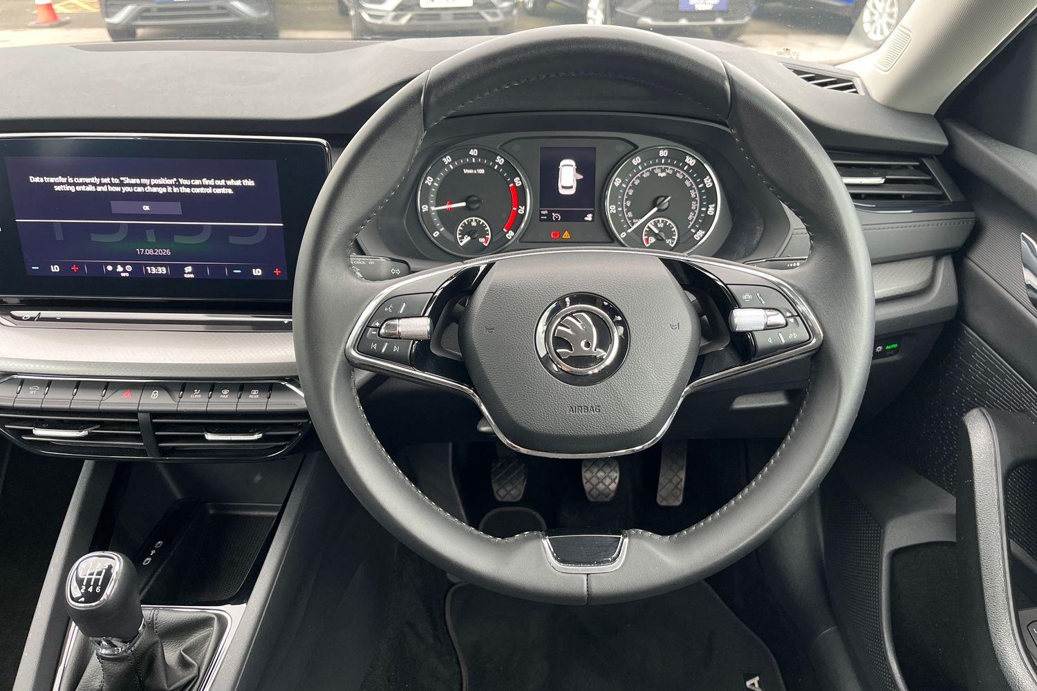 Skoda OCTAVIA Photo 11