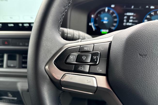 Volkswagen E-Transporter Photo 16