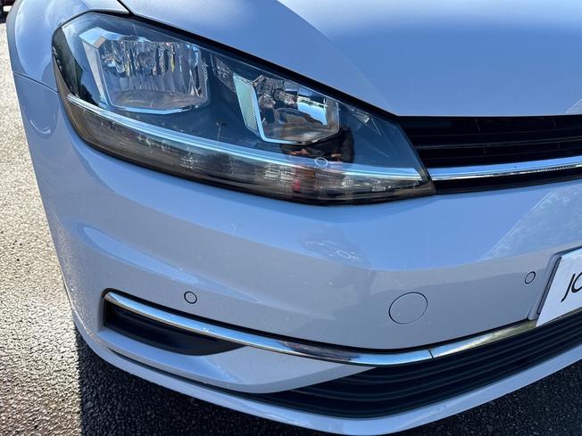VOLKSWAGEN Golf Photo 19