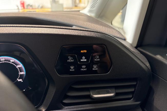 VOLKSWAGEN Caddy Photo 21