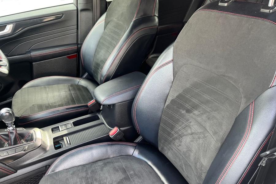 Ford KUGA Photo autoimg-6877bf0056ff095ea6071c2728280729ee70f0c1.jpg