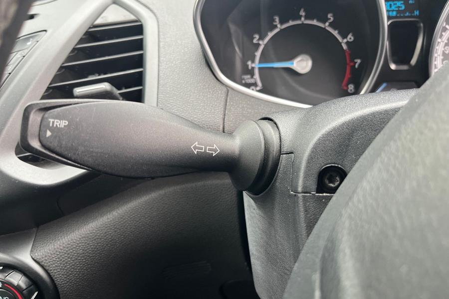 Ford EcoSport Photo autoimg-687c1737dcd4240408c73c6444a472d3b2bf5e6f.jpg