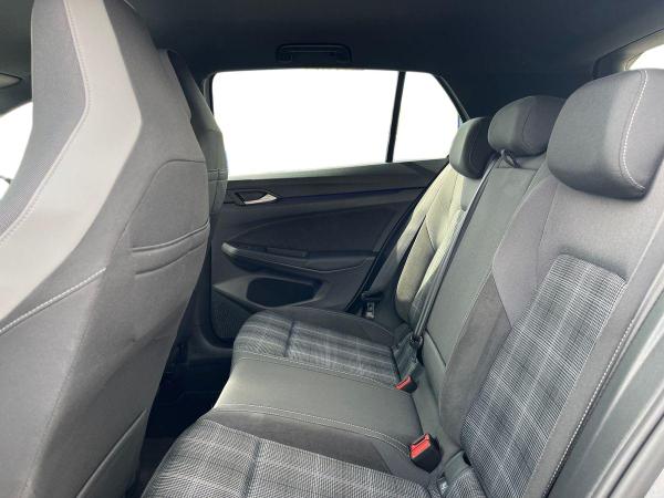 Volkswagen Golf Photo autoimg-687fc21c62212b2c83ab8296a8e383c8be8bc2d8.jpg