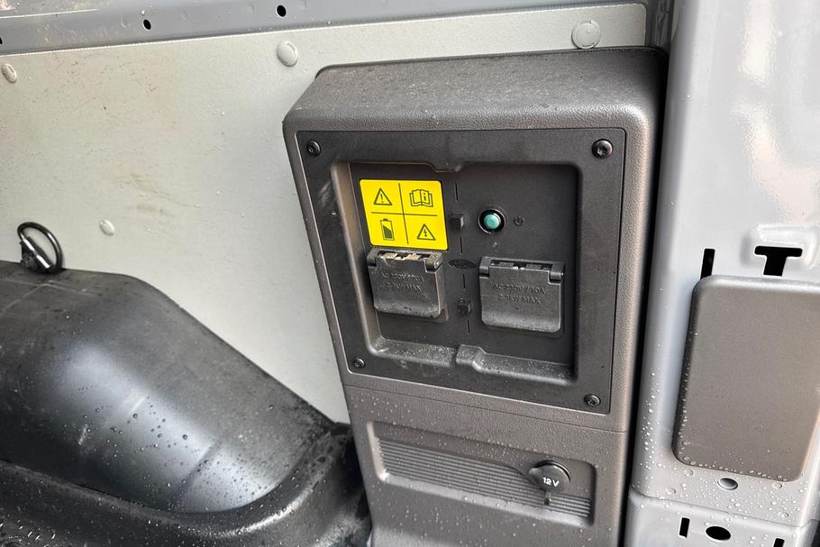 Used Ford E-TRANSIT BT75UVC 18