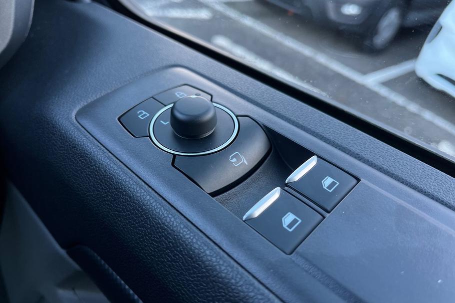 Used Ford TRANSIT CUSTOM 14