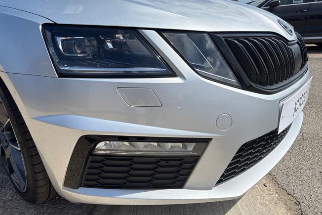 ŠKODA Octavia Photo 23
