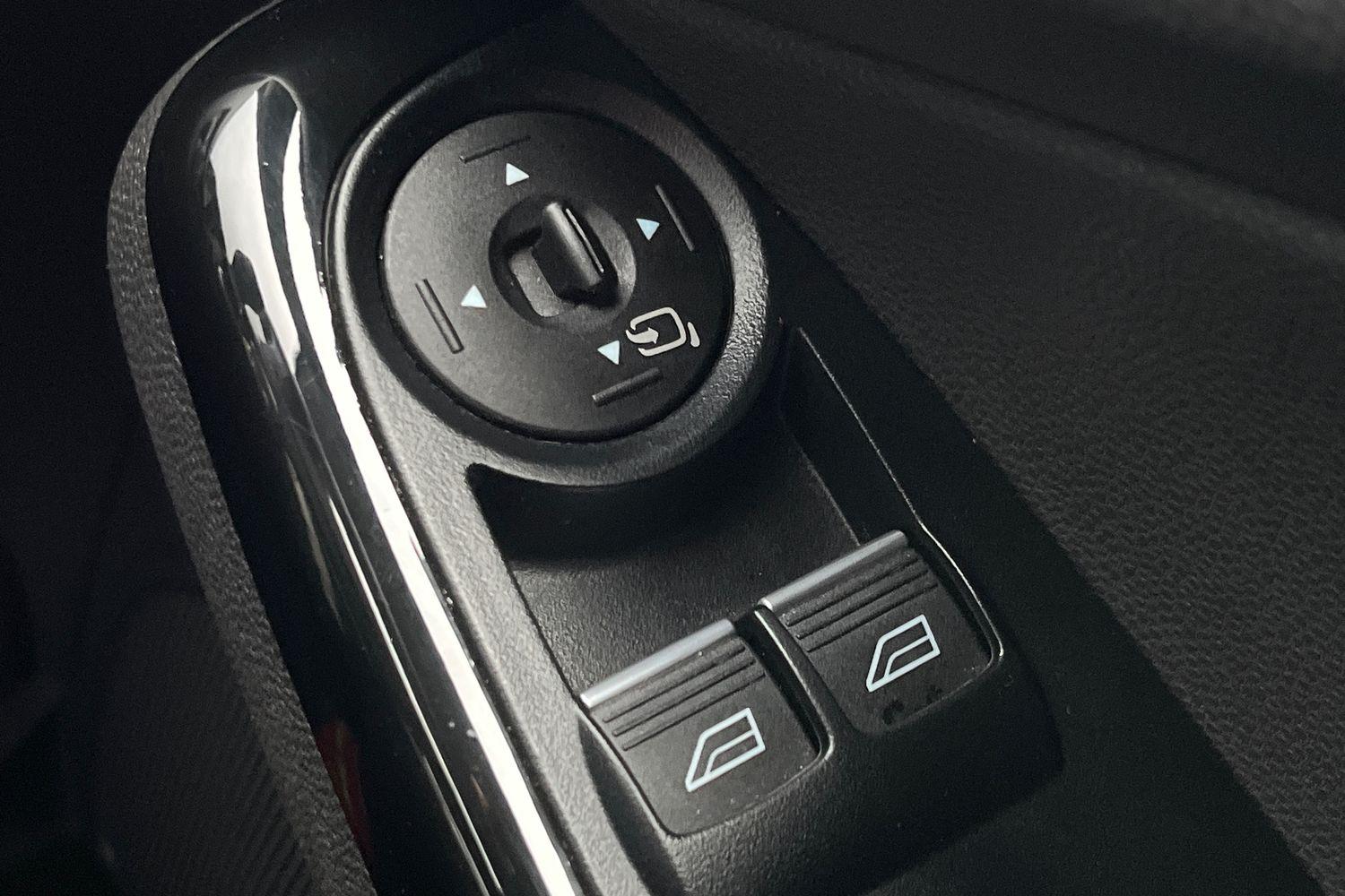 Ford Fiesta Photo 15