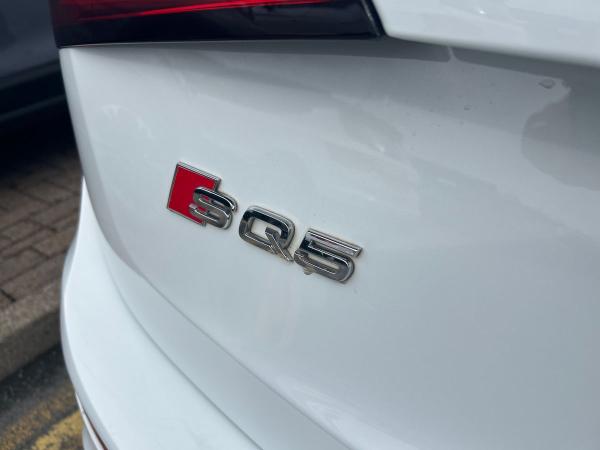 Audi SQ5 Photo autoimg-6889df7d0ddf39c89acfb613b62f9292035ba085.jpg