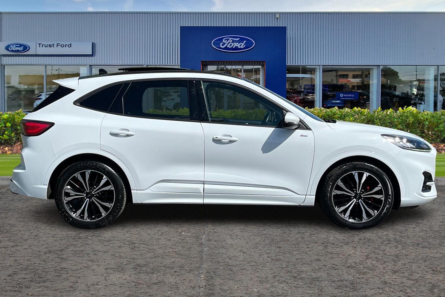 Ford KUGA Photo 2