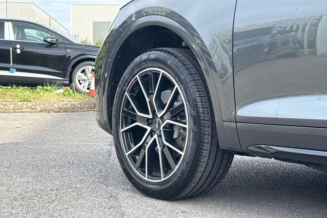 AUDI Q5 Photo 23