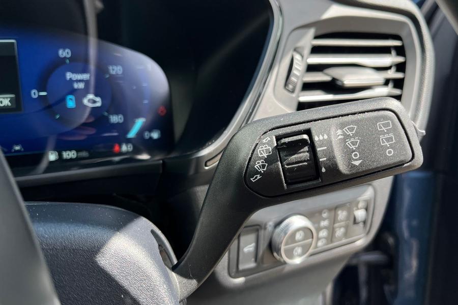 Ford Kuga Photo autoimg-68918ab83ba5e25d8684dbd60fe2ece6fbea97a1.jpg