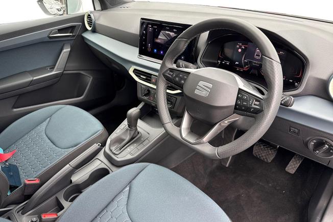 SEAT Ibiza Photo 6