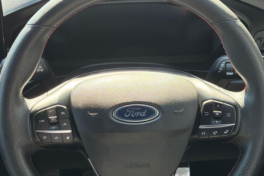 Ford FOCUS Photo autoimg-68940211e09d4d2156ba24bbdf1d3f0f7c44c06e.jpg