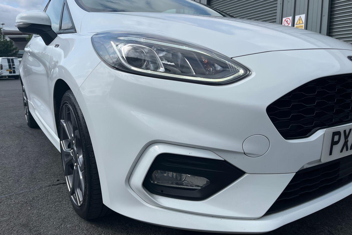 Ford FIESTA Photo 25