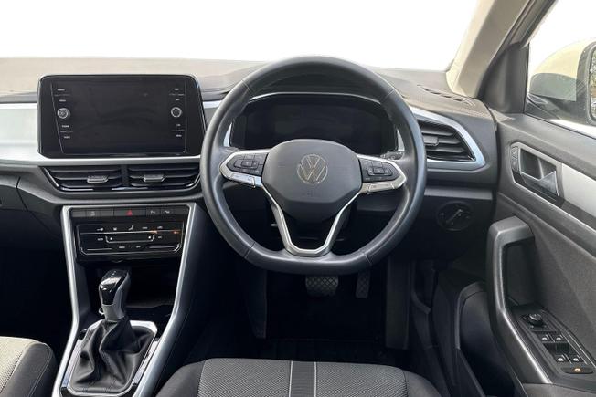 VOLKSWAGEN T-Roc Photo 11