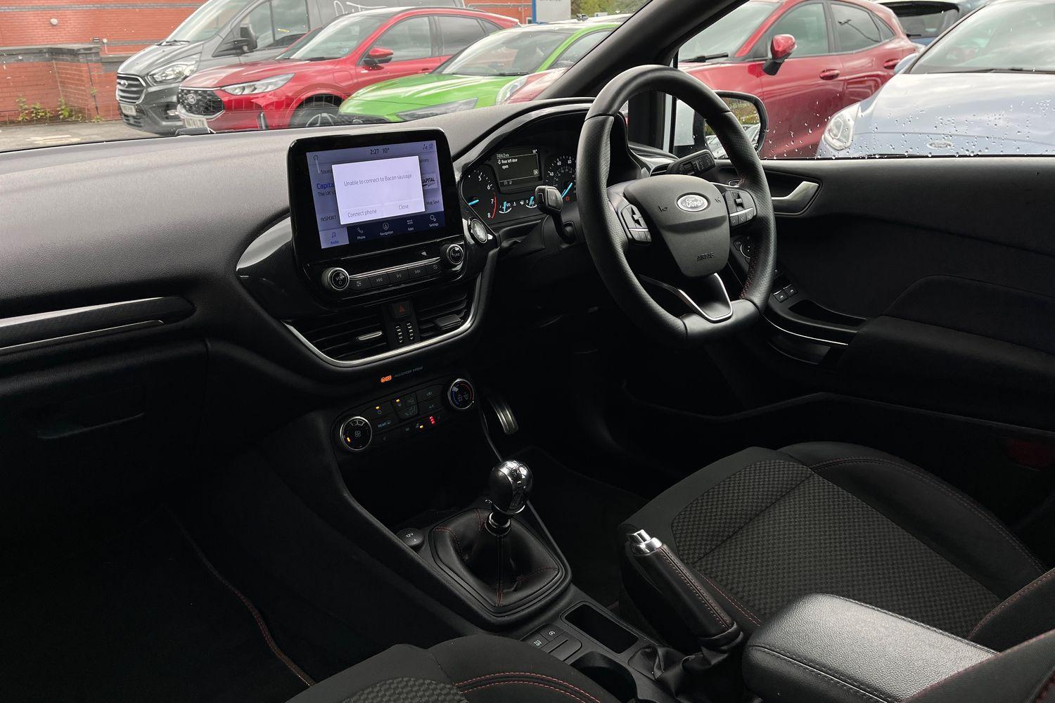 Ford Fiesta Photo 17