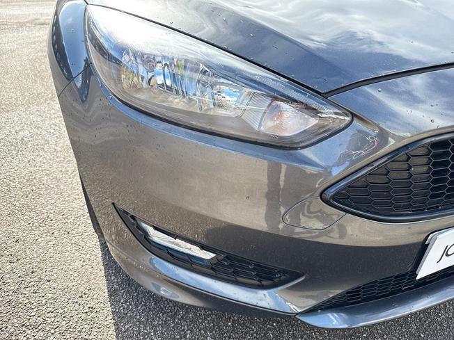 FORD Focus Photo 19