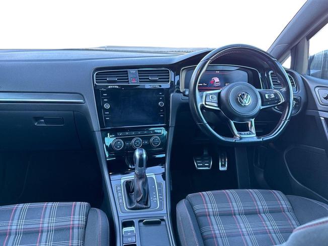 Volkswagen Golf Photo 11