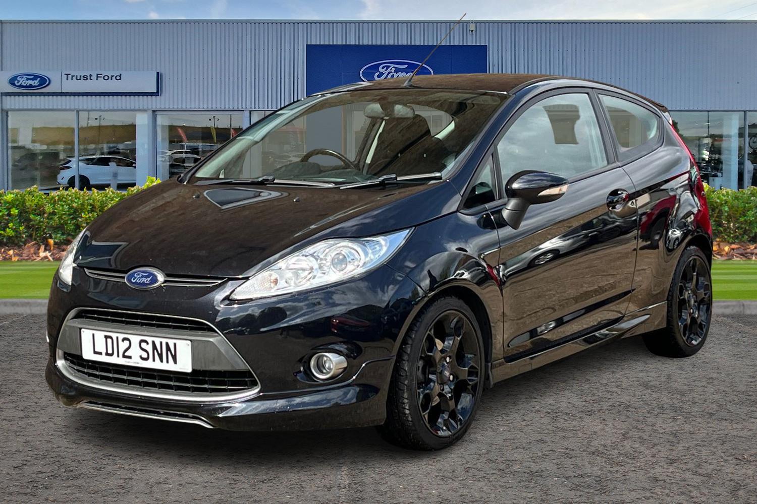 FORD FIESTA Photo 4