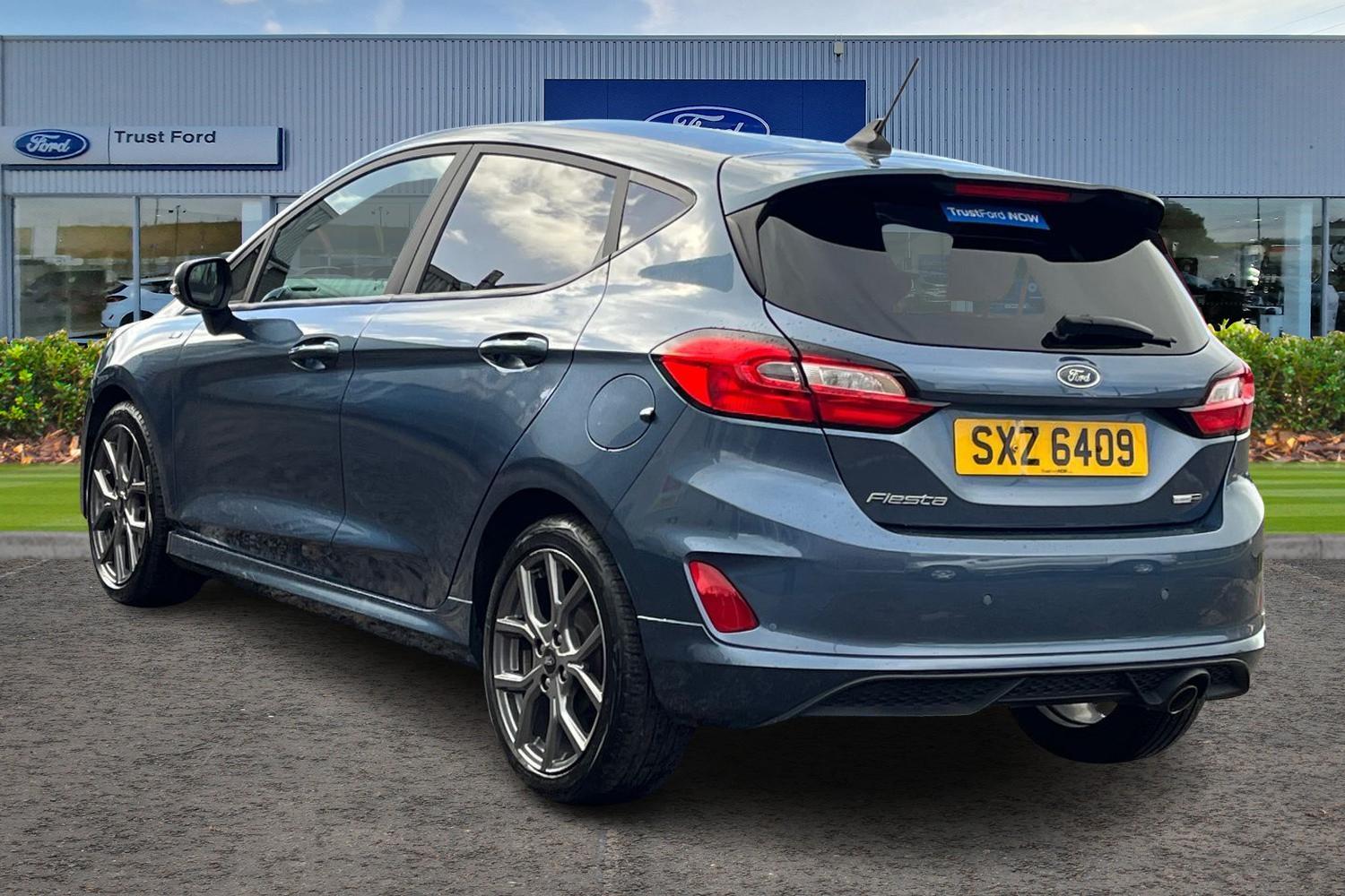 Ford FIESTA Photo 1