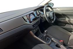 VOLKSWAGEN Polo Photo 2