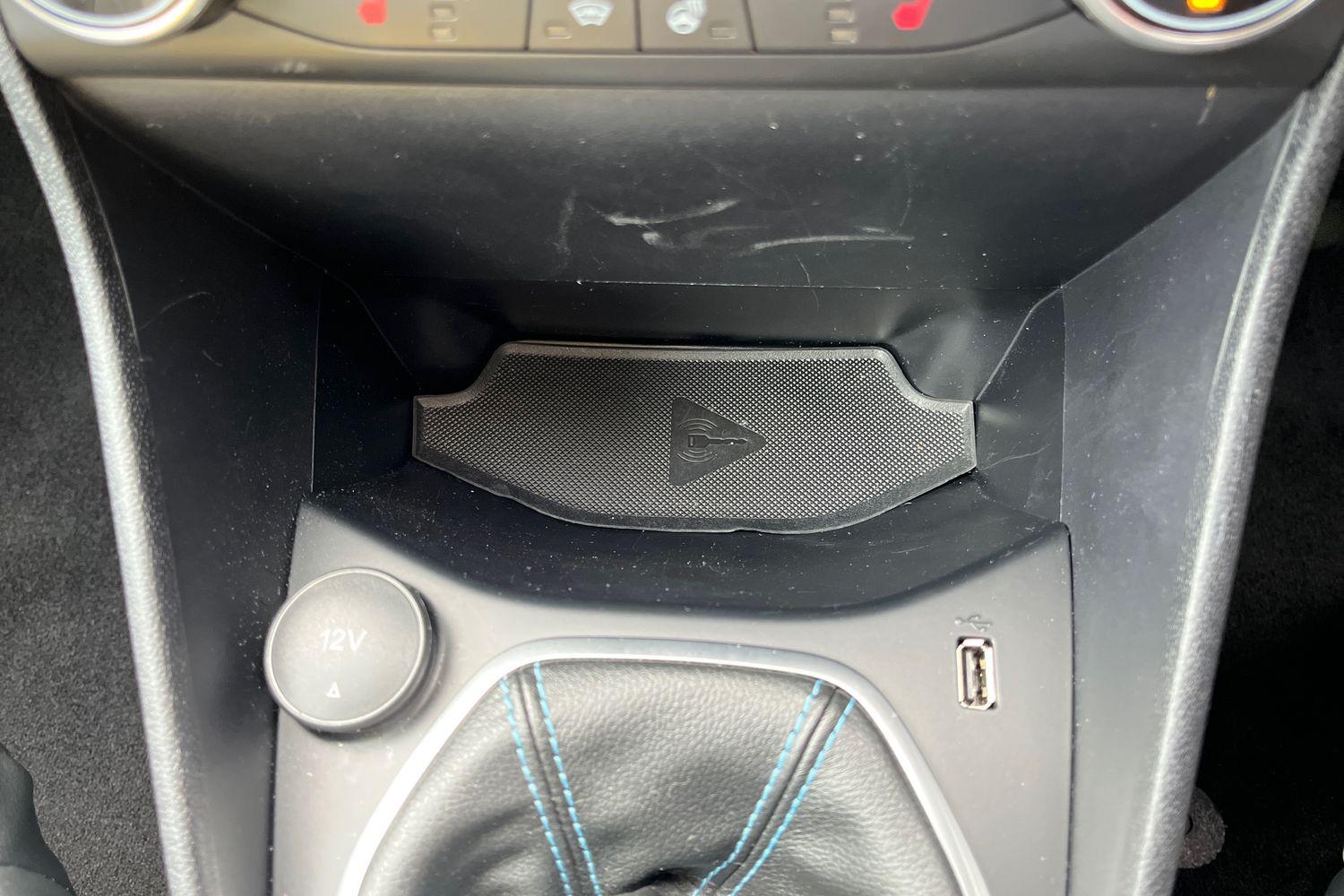 Ford FIESTA Photo 32