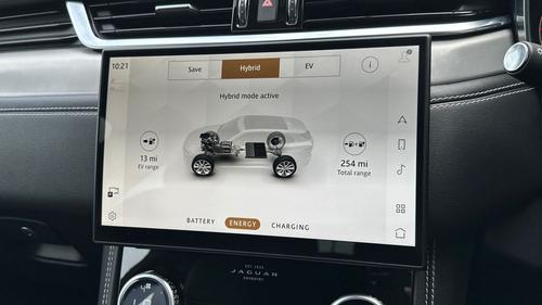 Jaguar F-PACE Photo autoimg-68b483d854329e6295119294d8eeaf43d88797f8.jpg