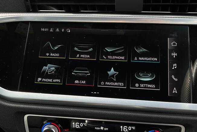 AUDI Q3 Photo 13