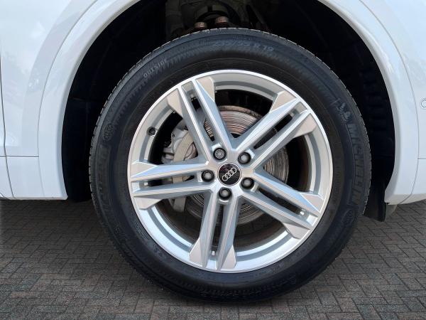 Audi Q5 Photo autoimg-68b6bd1643b05184b7796a526bcbfcf61b112ec8.jpg