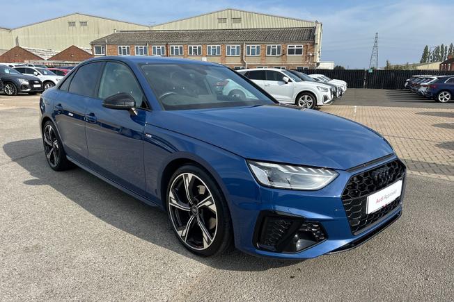 AUDI A4 Photo 21