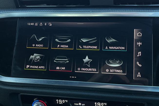 AUDI Q3 Photo 13