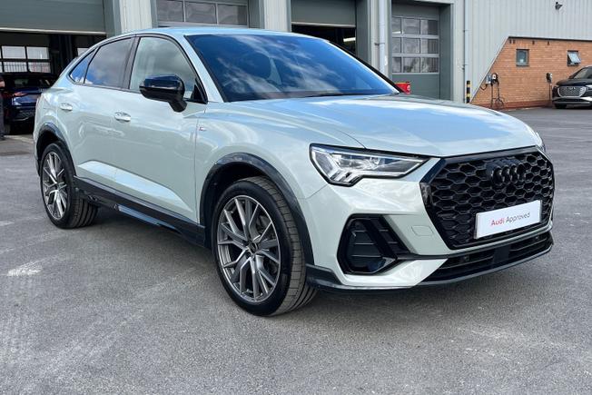 Audi Q3 Photo 21